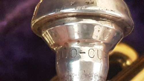 Vintage 1937 Buescher 400 True-Tone Trumpet. Serviced.  Original case, mouthpiece. Louis Armstrong!