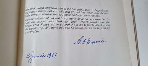 Ons het op die Dakke gesit. GETEKEN, INGESKRYF.