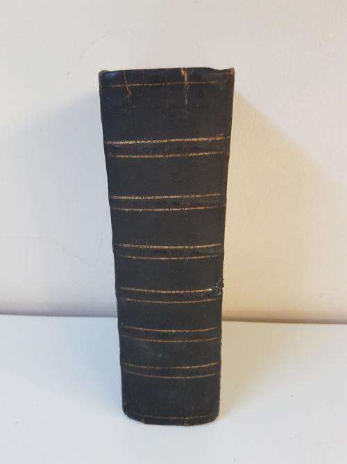 Very good condition early Lutheran bible published 1780 and signed by compilers, hand written note.