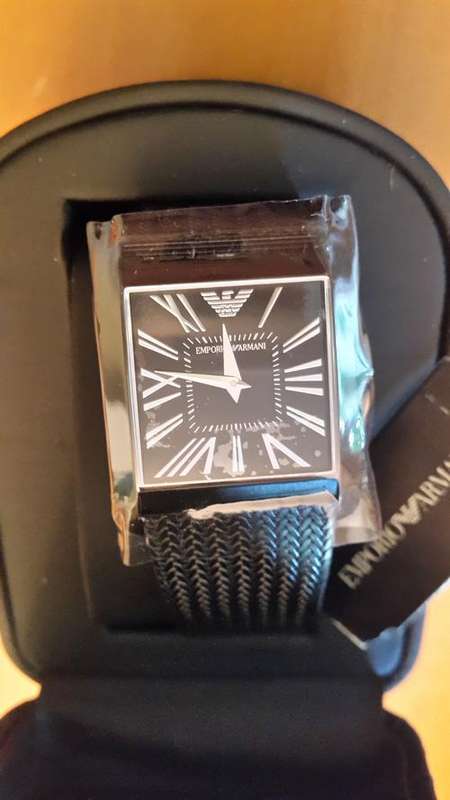NEW  Emporio Armani AR2029 LADIES OR UNISEX SLIM LINE- BRAND NEW IN CASE AND BOX. BARGAIN START..
