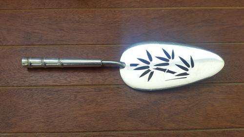 Fish/ Cake Server Japanese 950 Silver Bamboo Leaf Design 87 grammes