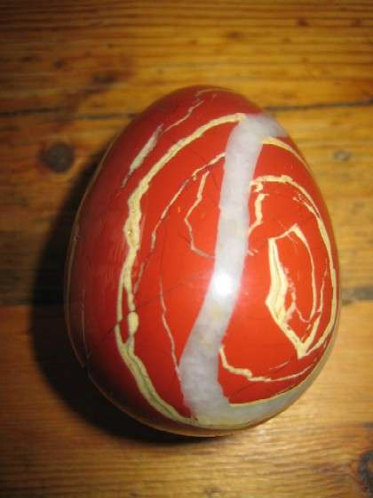African Blood Red Jasper Egg Quartz Crystal Bands 2 "  5.2 cm high Griquatown Griquastad.