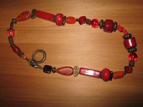 NEW UNWORN Red Necklace Quality Charms Real Stones 41 cm long. SPECIAL WINTER PRICE!