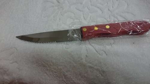 6 steak knives in whirlpool gift box