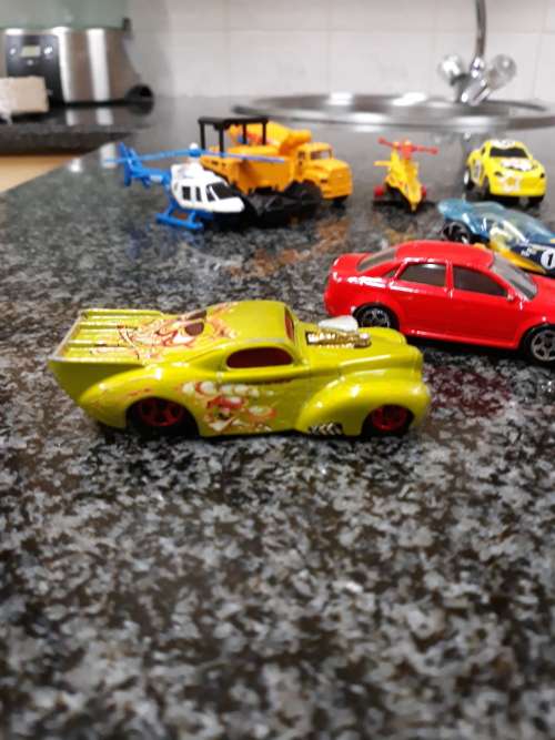 ##Job lot dye cast and other cars and helicopters##