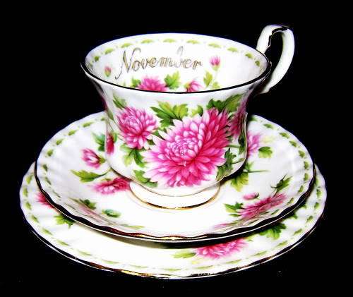 Royal Albert ( Flowers of The Month ) Mint Trio - NOVEMBER