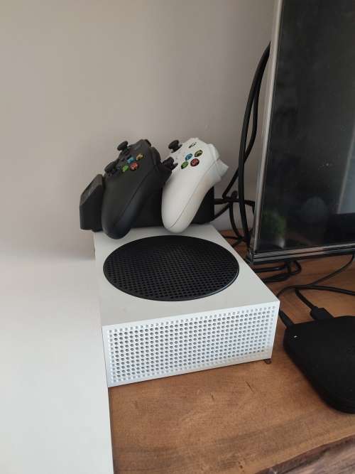 Xbox series S - new
