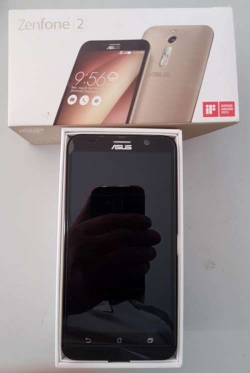 Almost NEW Asus Zenfone 2 (Dual SIM) Gold in colour 4GB x 16GB