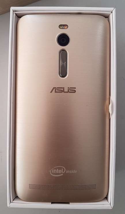 Almost NEW Asus Zenfone 2 (Dual SIM) Gold in colour 4GB x 16GB