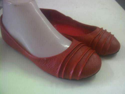 NEW LEATHER PUMPS!!!!