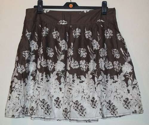 Floral print skirt size 12