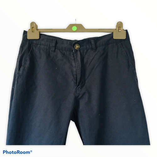 Men`s navy chino Size: 32