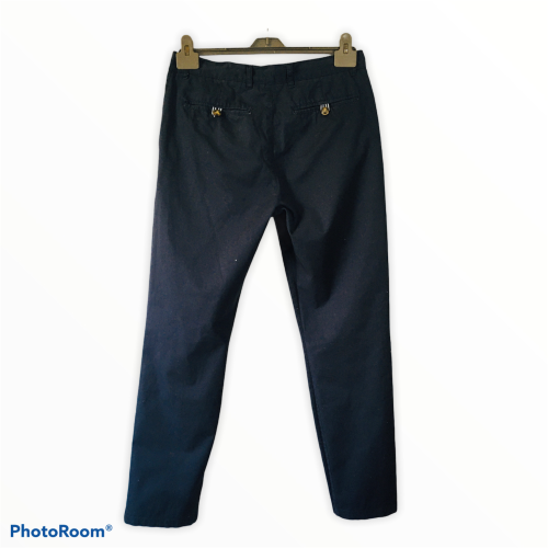 Men`s navy chino Size: 32