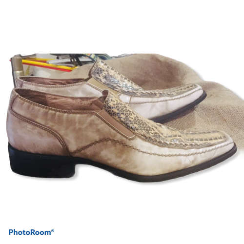 Tarocash Men`s Dress Shoes Size: 7