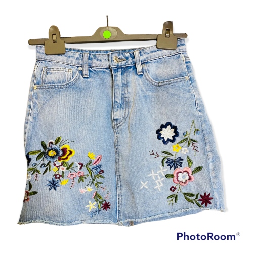Stradivarius denim mini skirt Size: 30/32