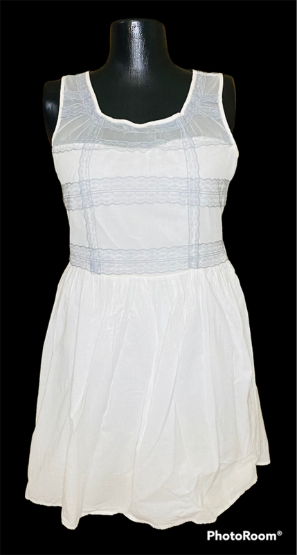 White mini dress Size: S/M