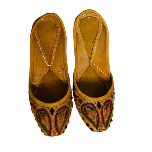 Leather pumps Size: 3