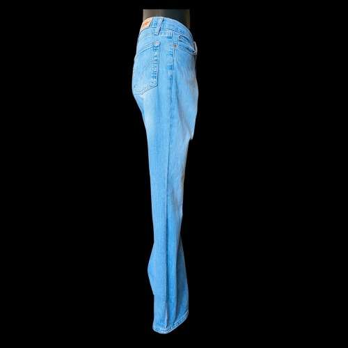 Levi jeans Size: 36