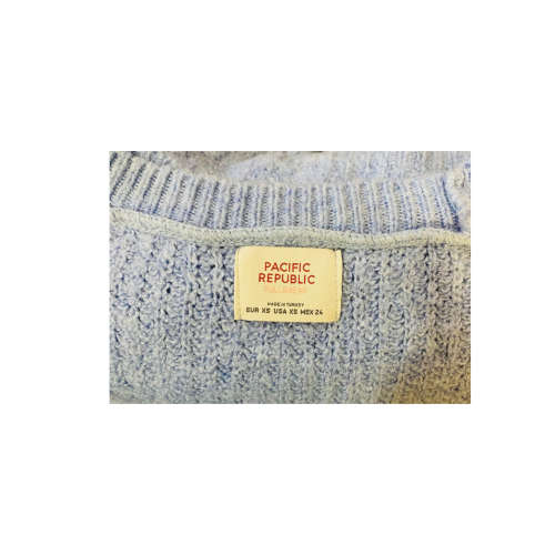 Pull & Bear jersey Size: M/L
