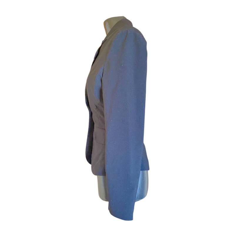 Black blazer Size: 8/32