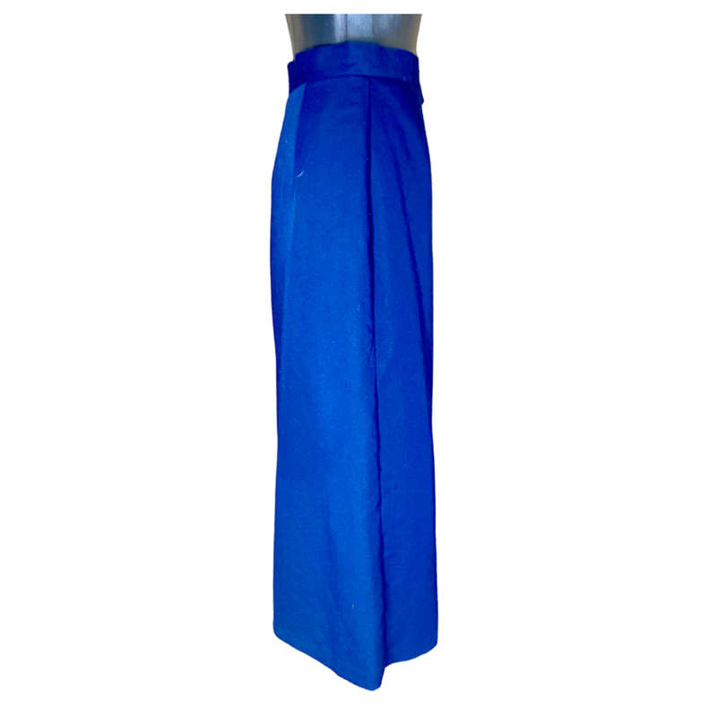 Vintage skirt Size: 30/32