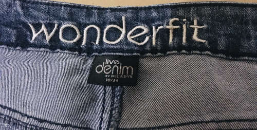 Milady's Wonder fit Jeans Size: 34/36