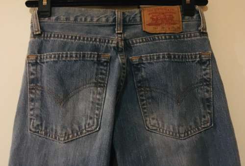 Levi Bell Bottom Jeans Size: W26 L32