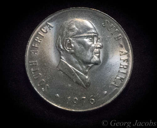 1Kg of Early Republic Coins , many in Unc .. Bulk Sale.. Start @ R1 !!!