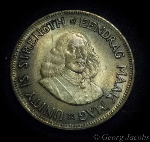 1Kg of Early Republic Coins , many in Unc .. Bulk Sale.. Start @ R1 !!!
