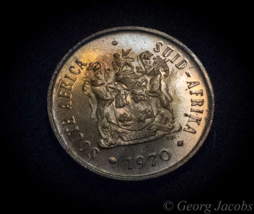 1Kg of Early Republic Coins , many in Unc .. Bulk Sale.. Start @ R1 !!!
