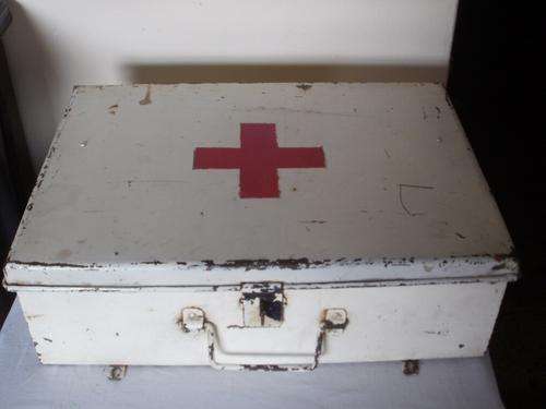 LARGE MEDICAL TIN/CONTAINER - SHABBY CHIC LOOK