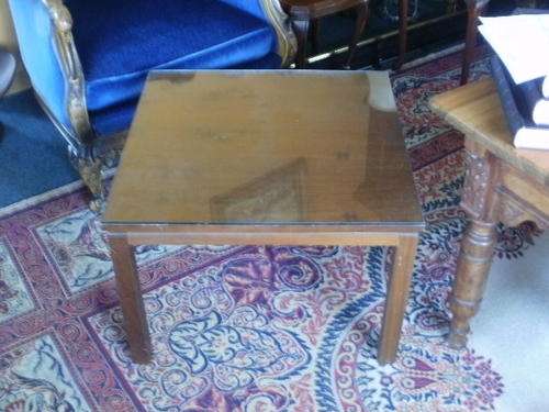 SMALL RETRO TABLE WITH GLASS TOP
