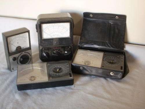 FOUR VINTAGE METER'S (NOT SURE IF IT IS WORKING)