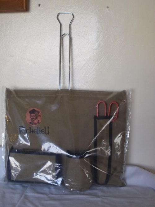 RICHELIEU BRAAI SET (STILL NEW)