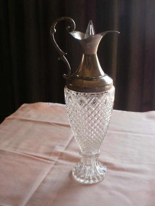 STUNNING PRESSED GLASS DECANTER