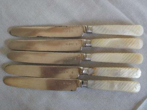 SET X5 MOTHER OF PEARL BUTTER KNIFE'S