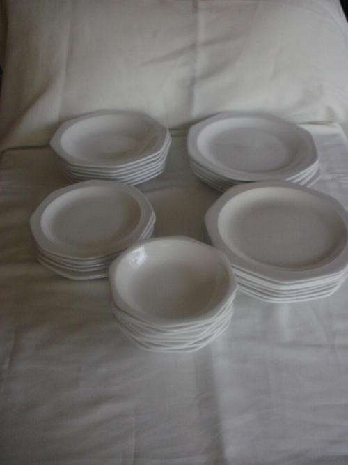 CONTINENTAL DINNER SET. 30(35) PIECES. BIDDING PER ITEM TO TAKE THE LOT. (4 EXTRA)