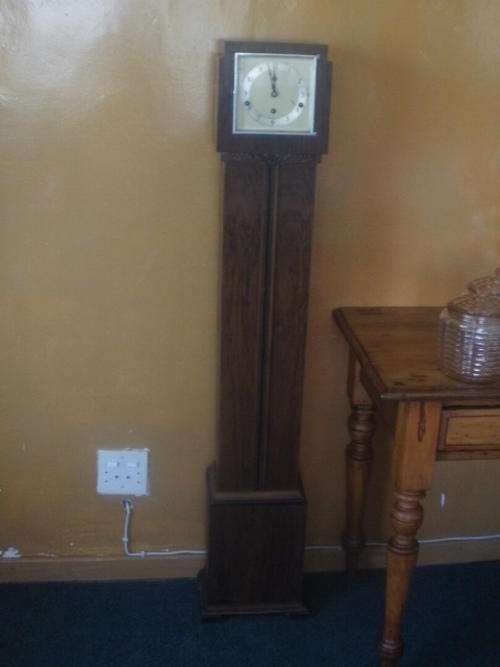 *** WEEKEND SPECIAL*** GARARD CLOCK COMPANY,GRAND DAUGHTER CLOCK