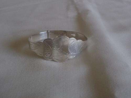 SILVER BANGLE