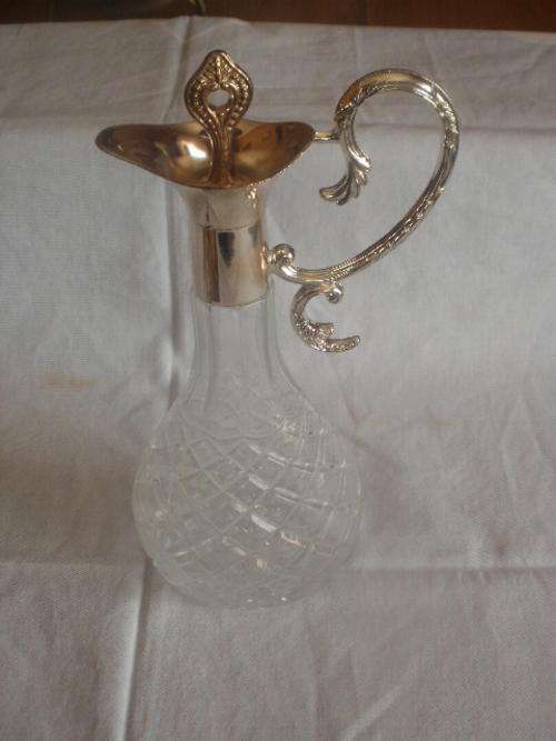 STUNNING "MADE IN ITALY" DECANTER