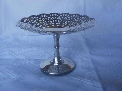 ANGORA PLATE, MADE IN ENGLAND TAZZA