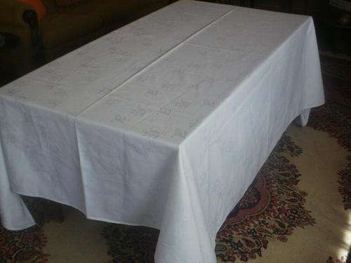 STUNNING LARGE WHITE TABLECLOTH