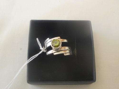 LOVELY SILVER RING WITH OLAF COLOUR STONE