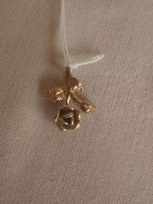 SILVER FLOWER CHARM/PENDANT
