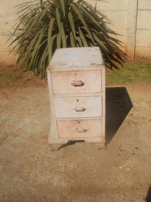 BEDSIDE CUPBOARD IN URGENT NEED OF RESTORATION