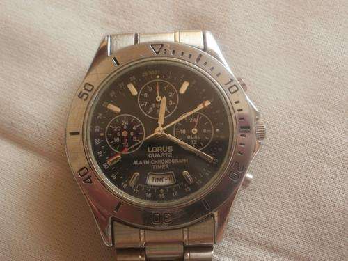 MENS LORUS QUARTZ ALARM CHRONOGRAPH TIMER WATCH