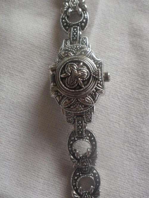LADIES DIVA QUARTZ WATCH