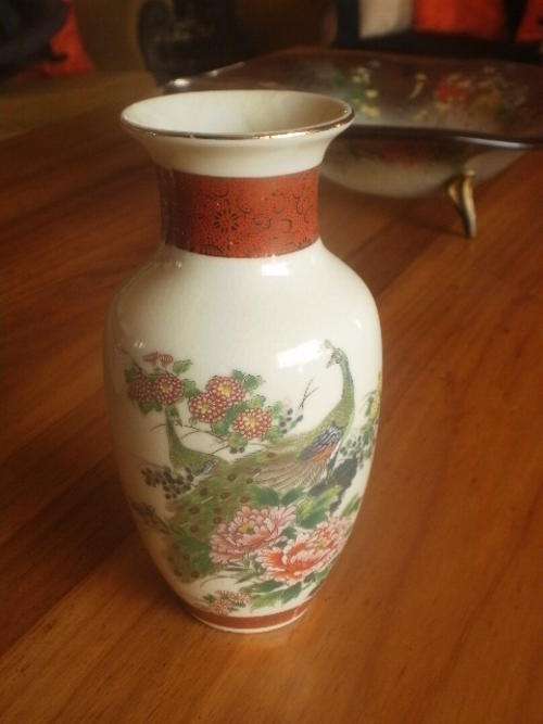 SATSUMA JAPAN VASE