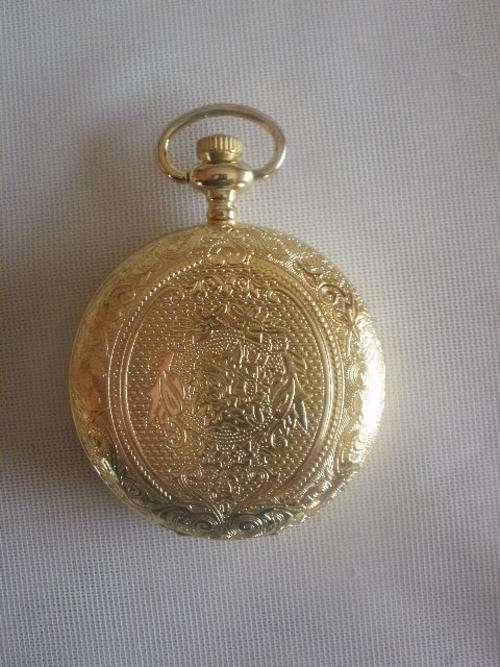 GOLD COLOUR QUARTZ POCKET WATCH