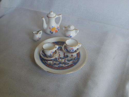 8 PIECE MINIATURE TEA SET - BOXED
